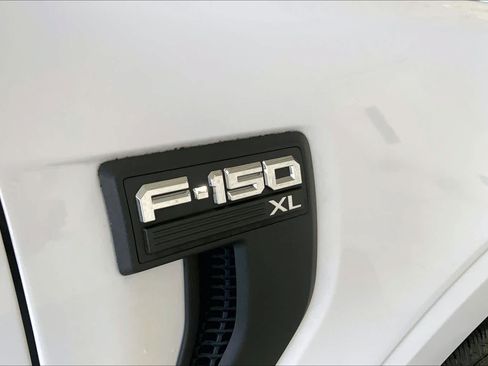 Used 2023 Ford F150 XL w/ Trailer Tow Package RWD image 9