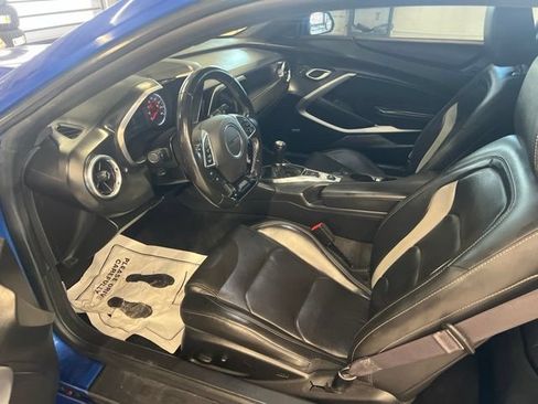 Used 2017 Chevrolet Camaro LT RWD image 21