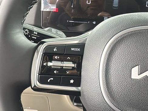 New 2026 Kia Carnival image 22