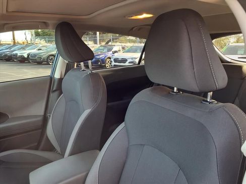 Certified 2025 Subaru Crosstrek 2.0i Premium image 24