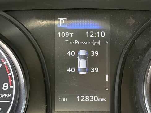 Used 2024 Toyota Camry SE FWD image 12
