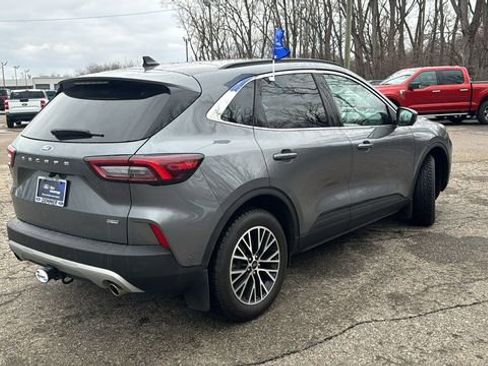 Certified 2024 Ford Escape SE w/ PHEV Premium Package image 4