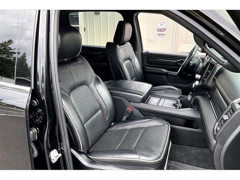 Used 2022 RAM 1500 Limited w/ Body-Colour Bumper Group AWD/4WD image 7