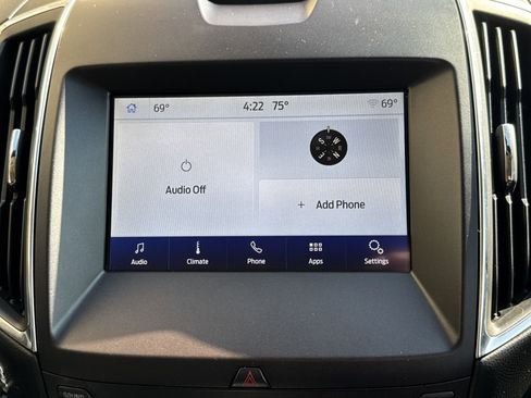 Used 2019 Ford Edge Titanium image 16