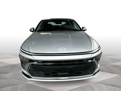 Used 2025 Hyundai Sonata SEL FWD image 3