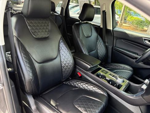 Used 2024 Ford Edge Titanium AWD/4WD image 17