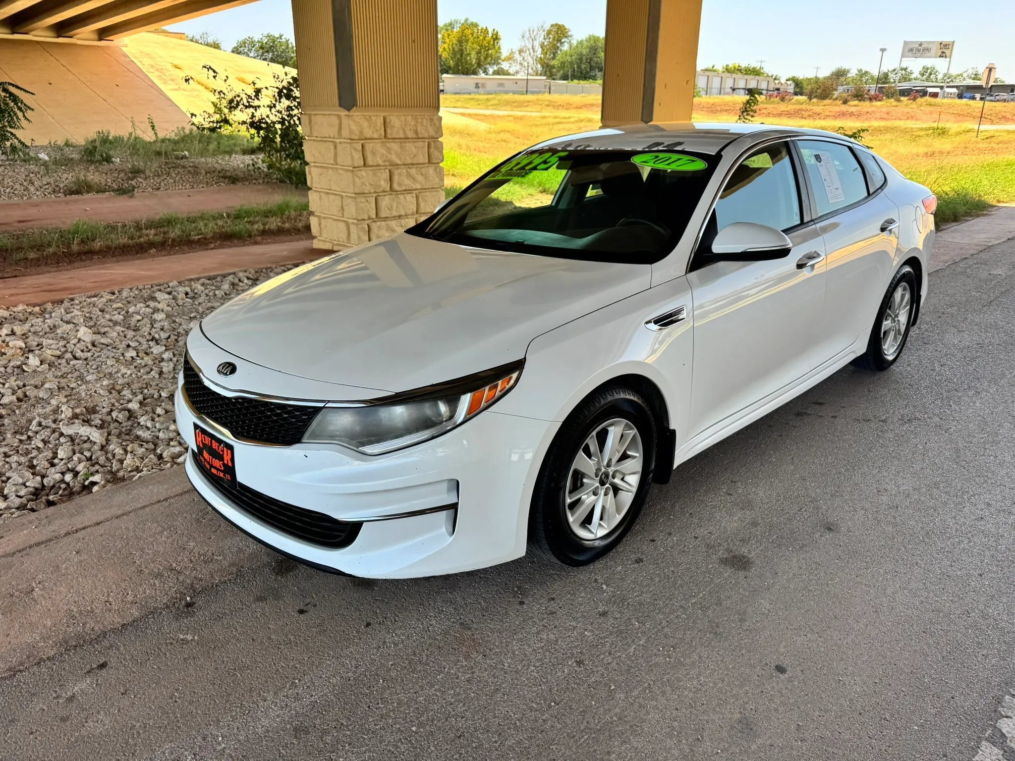 Used 2017 Kia Optima LX FWD image 7