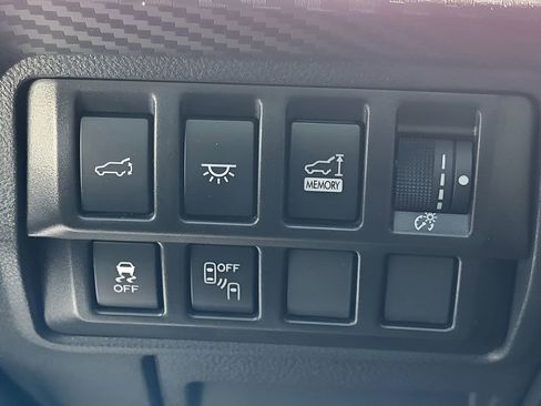 Used 2022 Subaru Ascent Onyx Edition image 18