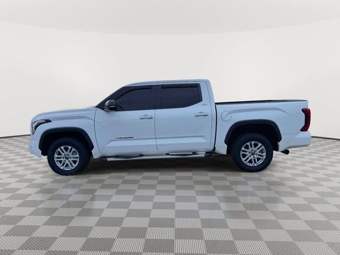 Used 2022 Toyota Tundra SR5 w/ SR5 Premium Package AWD/4WD image 4