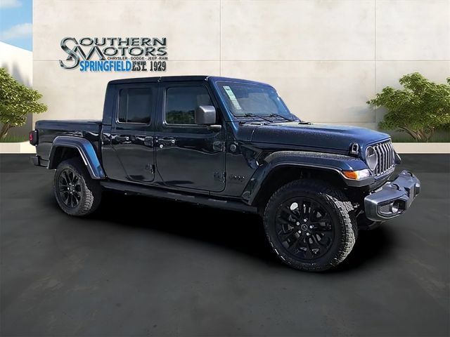 Used 2025 Jeep Gladiator Sport AWD/4WD image 37
