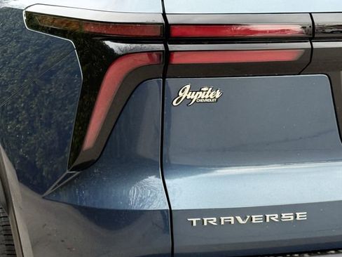 New 2026 Chevrolet Traverse LT image 6