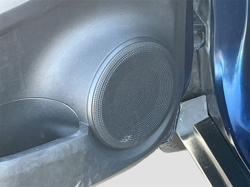 Used 2019 Nissan Kicks SV image 18