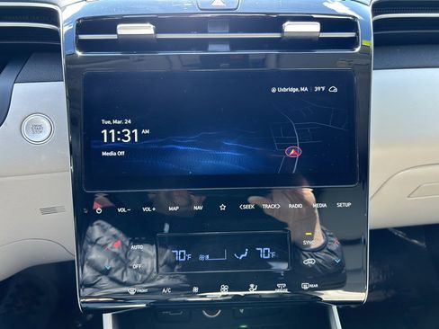 Used 2023 Hyundai Tucson Limited image 18