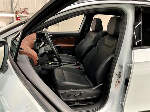 Used 2022 Volkswagen ID.4 Pro S w/ Gradient Package image 27