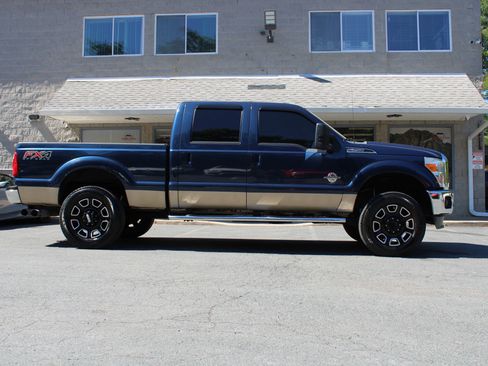 Used 2013 Ford F250 Lariat w/ Lariat Interior Pkg AWD/4WD image 29
