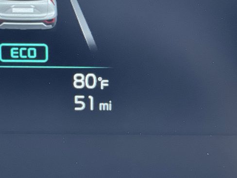 New 2025 Kia Niro LX image 12