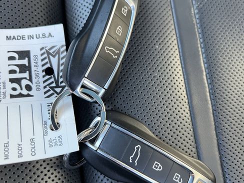 Used 2019 Porsche Cayenne image 38