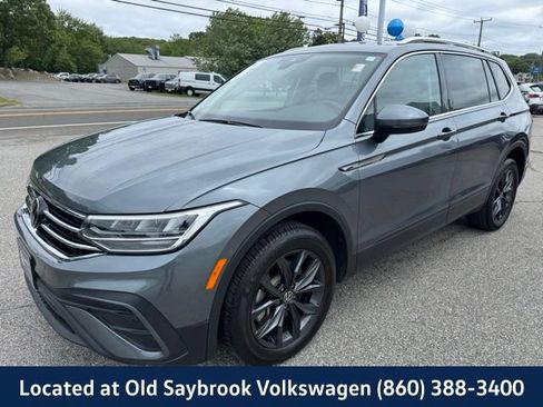 Certified 2024 Volkswagen Tiguan SE AWD/4WD image 1