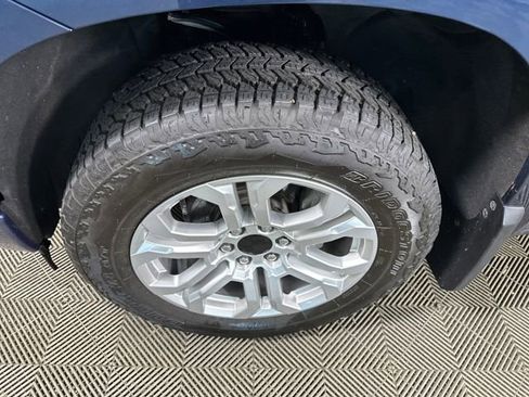 Used 2023 Chevrolet Silverado 1500 Custom image 9