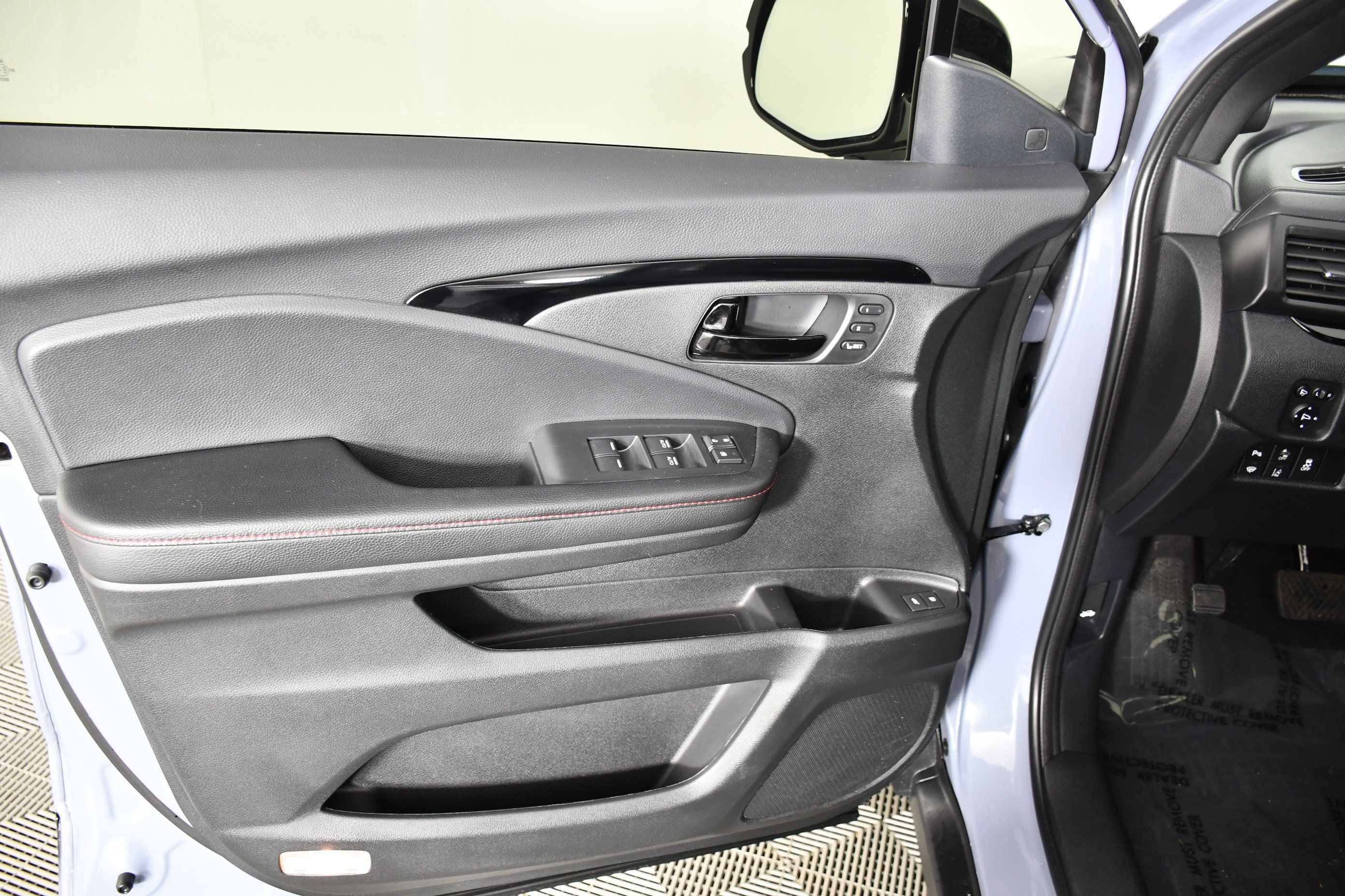 Used 2024 Honda Passport Black Edition image 38