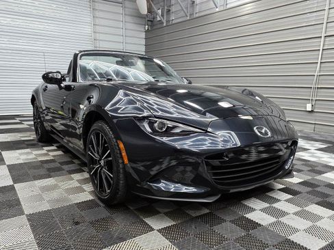 Used 2024 MAZDA MX-5 Miata Grand Touring w/ Weather Package RWD image 6