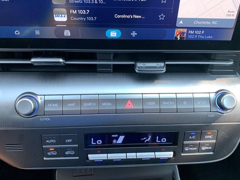 Certified 2024 Hyundai Kona Limited FWD image 33