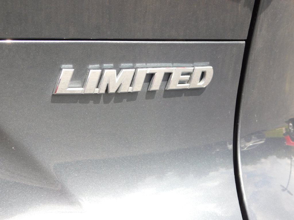 Used 2023 Toyota Venza Limited AWD/4WD image 42