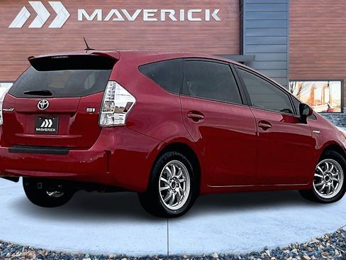 Used 2014 Toyota Prius V Two image 5