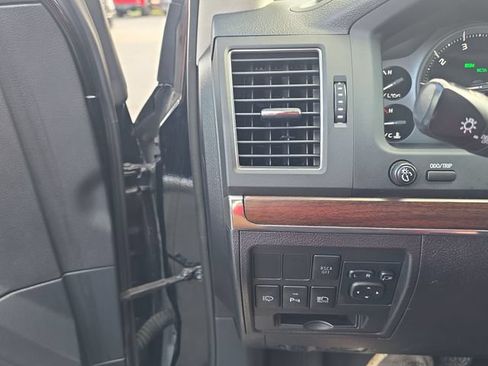 Used 2017 Toyota Land Cruiser AWD/4WD image 27