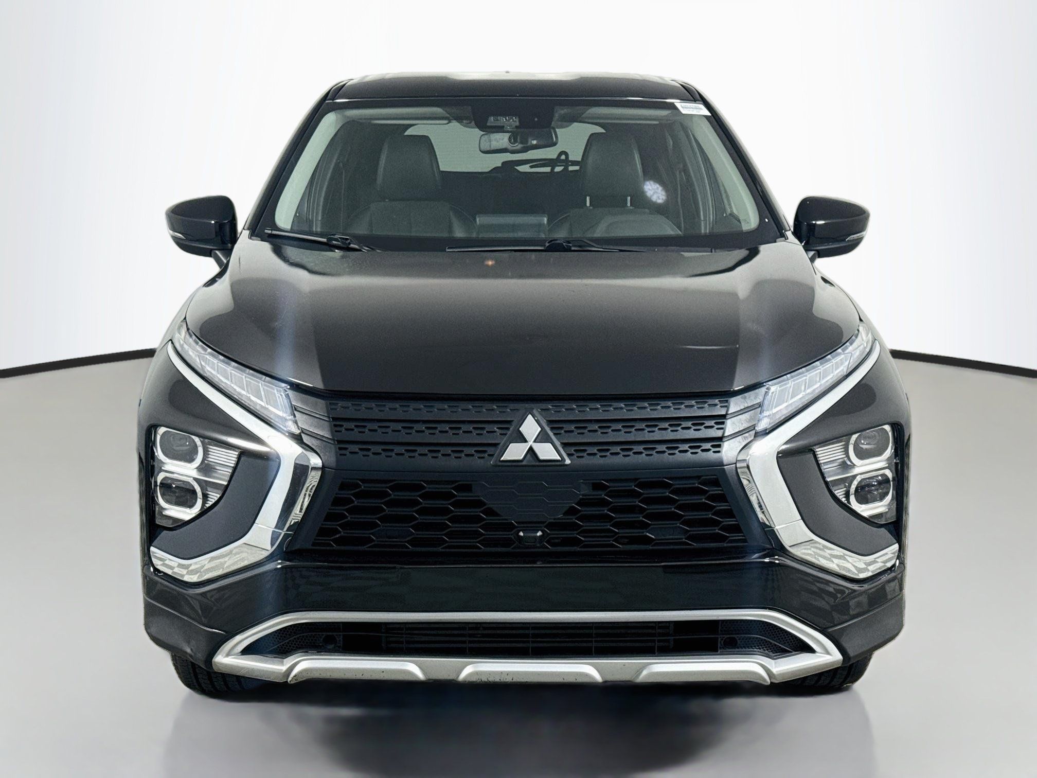 Used 2024 Mitsubishi Eclipse Cross SE AWD/4WD image 2