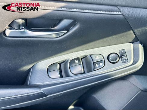 Used 2020 Nissan Sentra SV FWD image 22