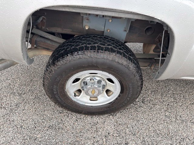 Used 2005 Chevrolet Silverado 3500 LS w/ Heavy-Duty Power Package AWD/4WD image 19