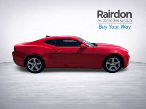 Used 2020 Chevrolet Camaro LT RWD image 8