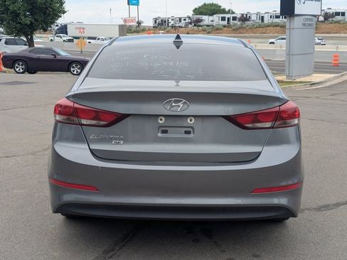 Used 2017 Hyundai Elantra SE image 5