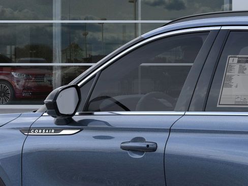 New 2026 Lincoln Corsair Reserve w/ Rear Removable Package Tray image 20