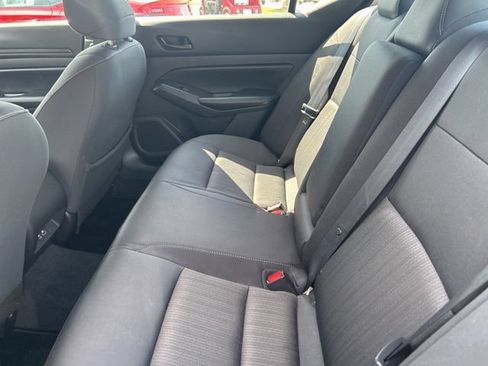 Used 2024 Nissan Altima 2.5 SV FWD image 33