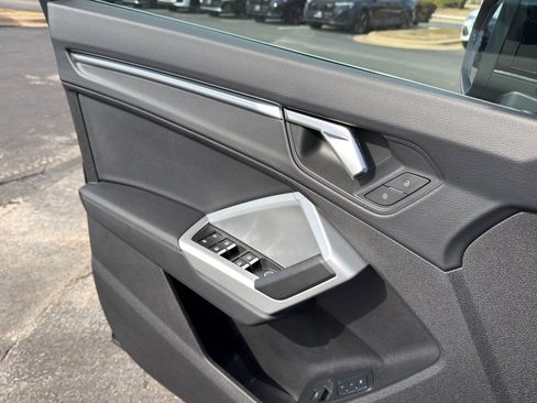 Certified 2025 Audi Q3 2.0T Premium Plus w/ Premium Plus Package image 21