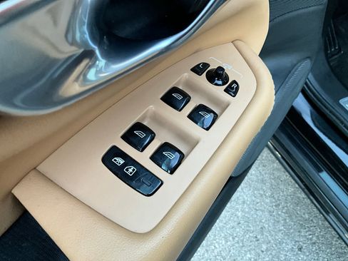 Certified 2023 Volvo XC90 B6 Ultimate w/ Protection Package Premier image 11