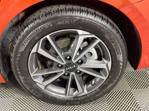 Used 2024 Kia Forte LXS image 29