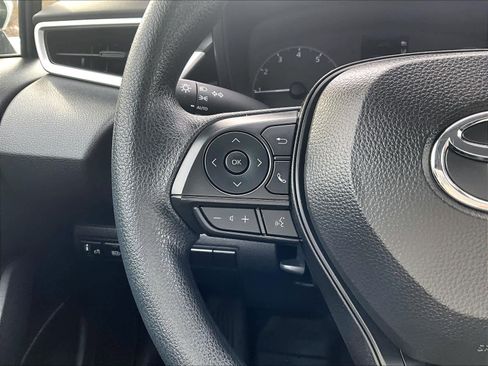 Used 2025 Toyota Corolla LE w/ LE Premium Package image 23