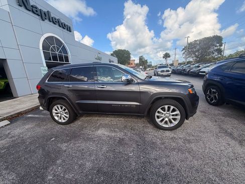 Used 2017 Jeep Grand Cherokee Limited image 4