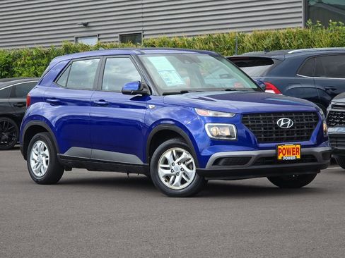 Used 2021 Hyundai Venue SE FWD image 2