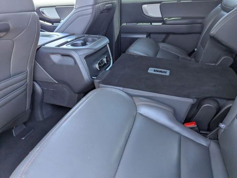 Certified 2025 Ford Expedition Active AWD/4WD image 15