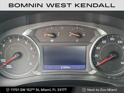 Used 2023 Chevrolet Traverse LT image 11