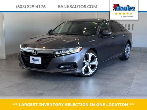 Used 2018 Honda Accord Touring image 1