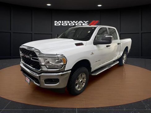 Used 2024 RAM 2500 Big Horn AWD/4WD image 27