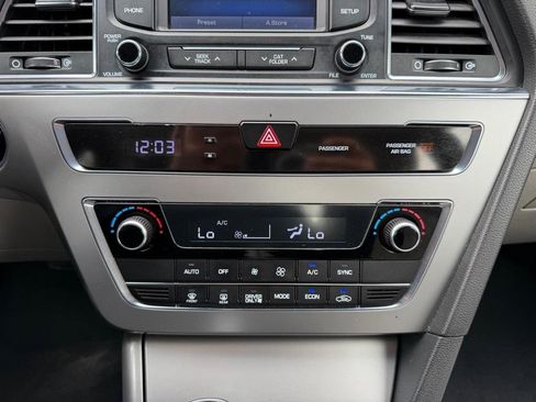 Used 2016 Hyundai Sonata SE FWD image 39