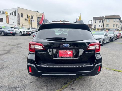 Used 2019 Subaru Outback 2.5i Limited AWD/4WD image 9