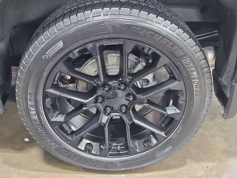 Used 2023 GMC Sierra 1500 Denali Ultimate image 39