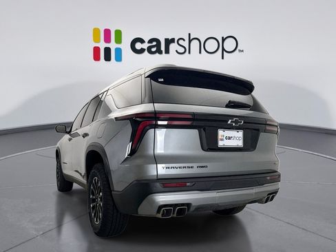Used 2025 Chevrolet Traverse Z71 w/ Driver Confidence Package AWD/4WD image 3